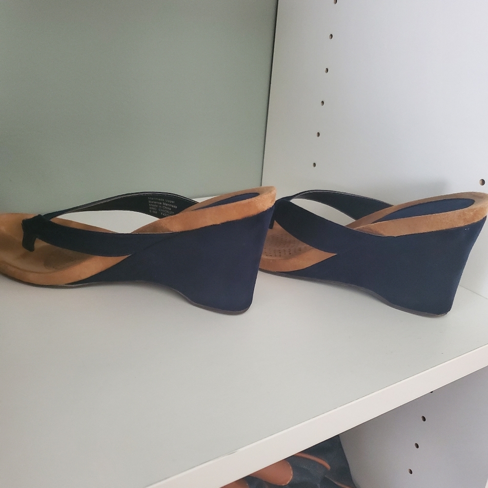 Thong sandals